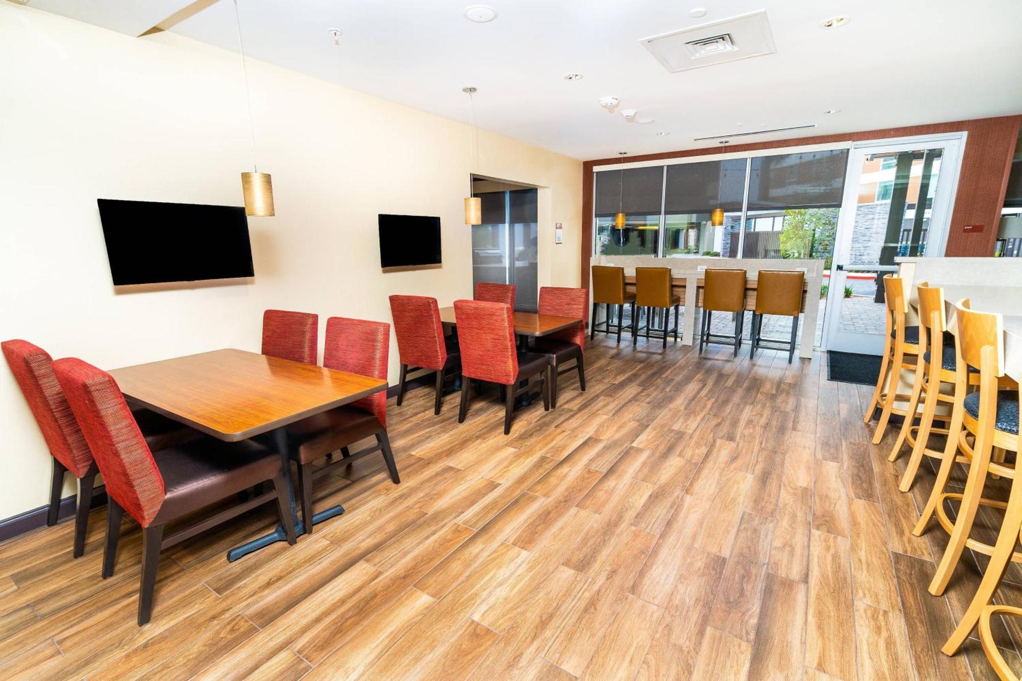 Towneplace Suites By Marriott Las Vegas Stadium District Eksteriør billede