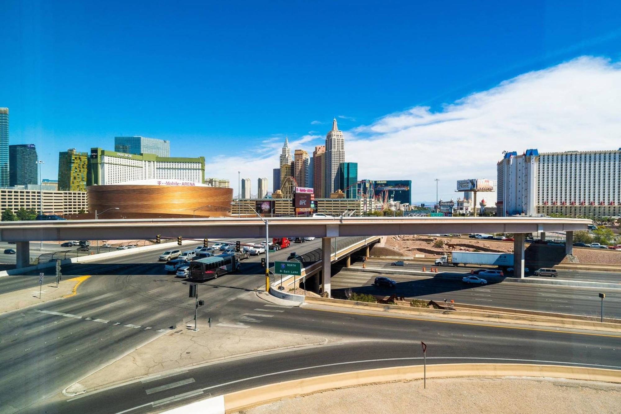 Towneplace Suites By Marriott Las Vegas Stadium District Eksteriør billede